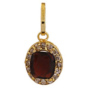 Oval Hessonite/Gomed Fashion Pendant Golden Brass Casting Synthetic Gems