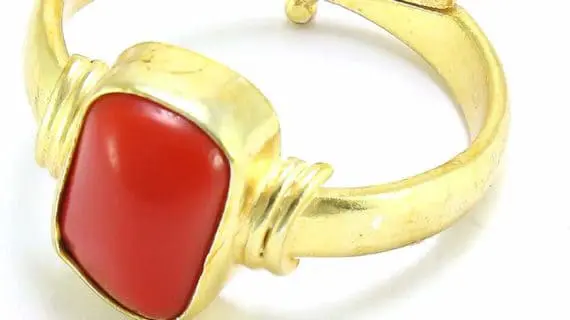Can red coral wear with a silver ring? - Quora